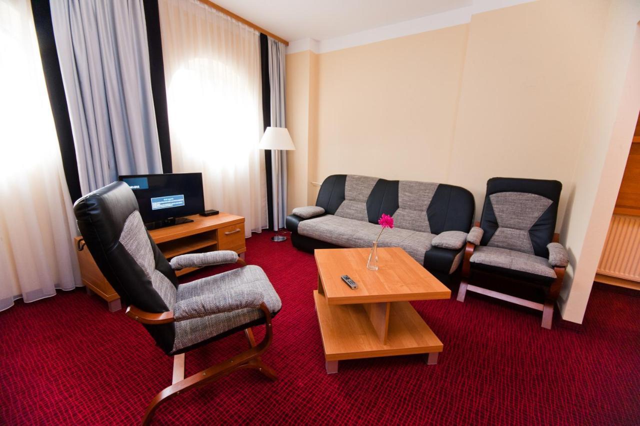 Hotel Malinowski Business 글리비체 외부 사진